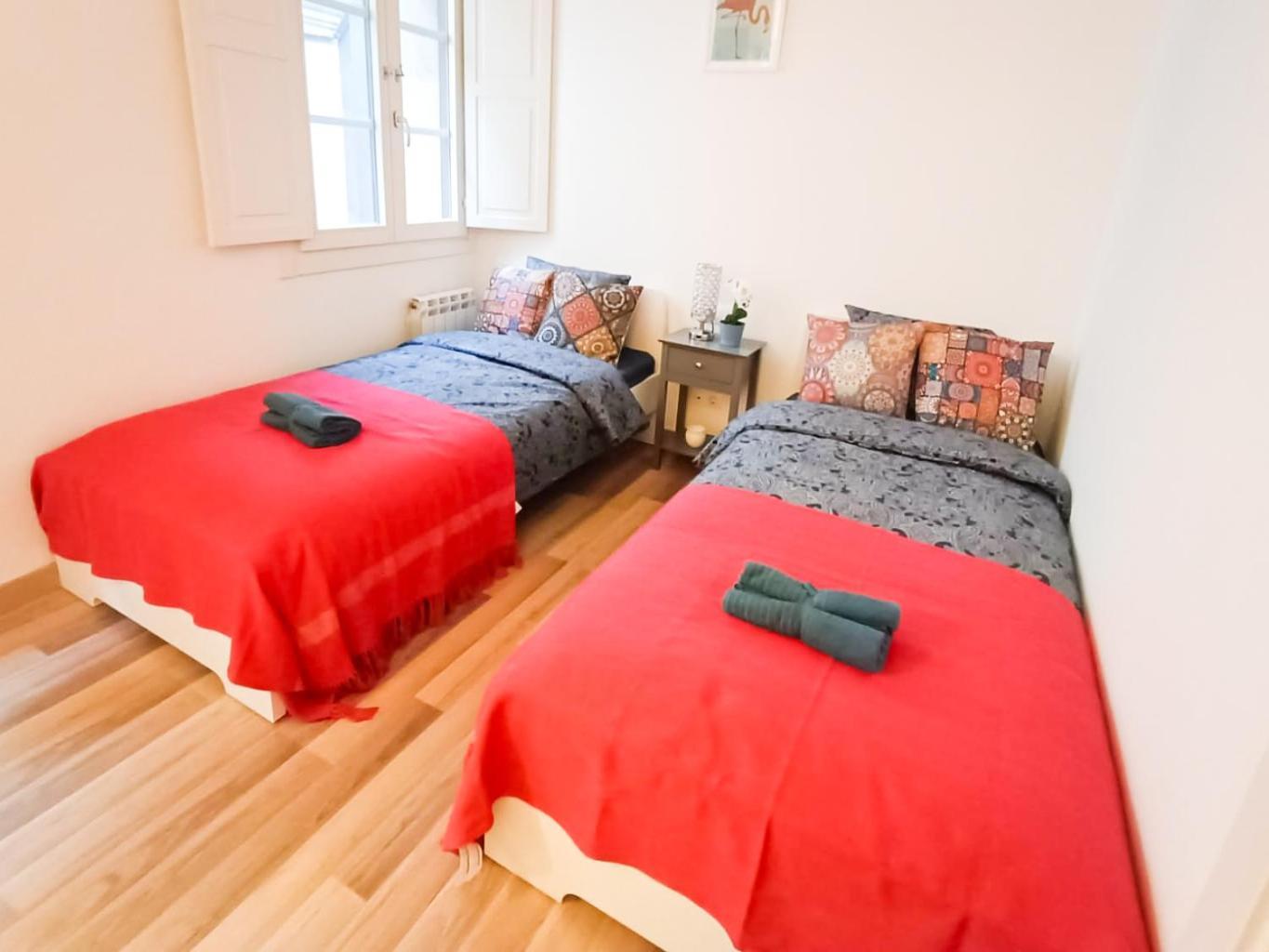 Private Rooms By La Rambla Barcellona Esterno foto